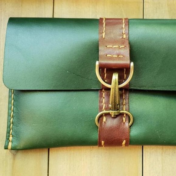 ScapeGrace Designs Hunter Green and Brown Clutch - Picture 2 of 3